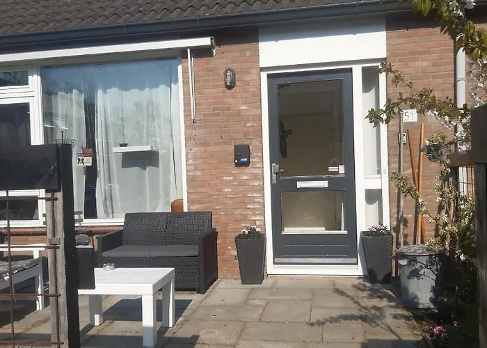 Vlak Bij Het * Petten