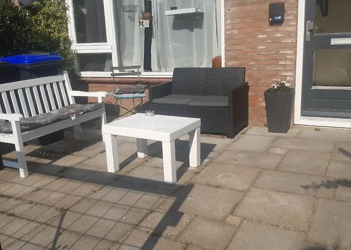 Vlak Bij Het * Petten